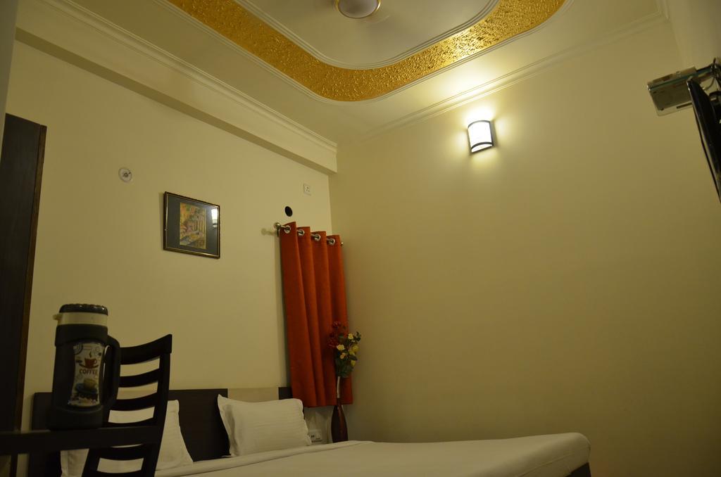 Hotel Divine Destination à Bénarès Extérieur photo